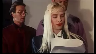 Cicciolina is expert about wet twat - (The unforgettable Old Style porn in Full HD Restyling)
