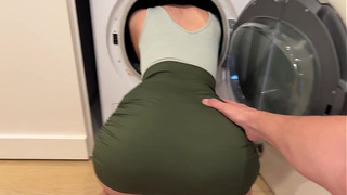 Stepson mounts stepmom while she's stuck in the washing machine