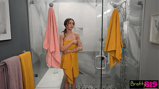 Nikki Nicole Gives Shy Stepbro A Steamy Shower ORAL SEX - S35:E10