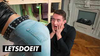 Ukrainian Sweetie Mary Bambola Has Her Tight Snatch Hammered By Stranger - HORNY HOSTEL