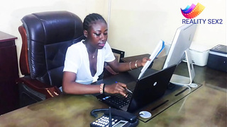 Horny Dark Madam Wants TO Fuck