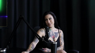 She did anal with a 23cm prick and her butt swallowed a plug, in addition to using good air on a client - Lexi Mallet (SHEER RED)