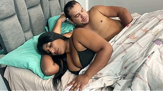 Stepsister is surprised by her stepbrother's dong and he rides her until he fills her with spunk