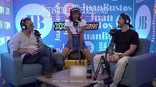 Inter-racial Sex: Skinny dark with Gigantic bum BrittanyTaylor gies slutty riding and deepthroating a white prick