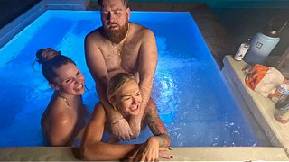 Attractive Tub Threesome With Deliah Grace & Scarlett Gushes WCA Productions