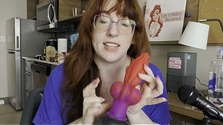 NSFW Review of the Fuxi knotted fox dildo from The Wild Fox